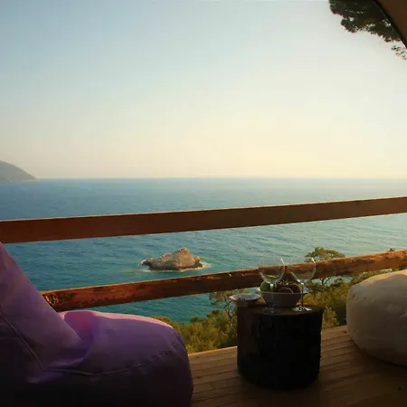 Campsite Cosmos Lounge